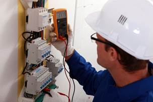 Tenerife Shipyards: Técnico electricista para el puerto de Santa Cruz de Tenerife